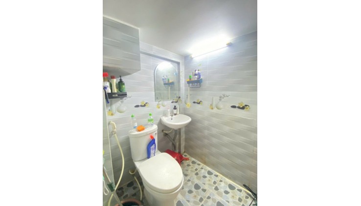 BÁN NHÀ PHÚ NHUẬN HXH 8M 60M2 NGANG 7M 2 TẦNG LÔ GÓC KD ĐỈNH HỒ VĂN HUÊ 5.9 TỶ.
